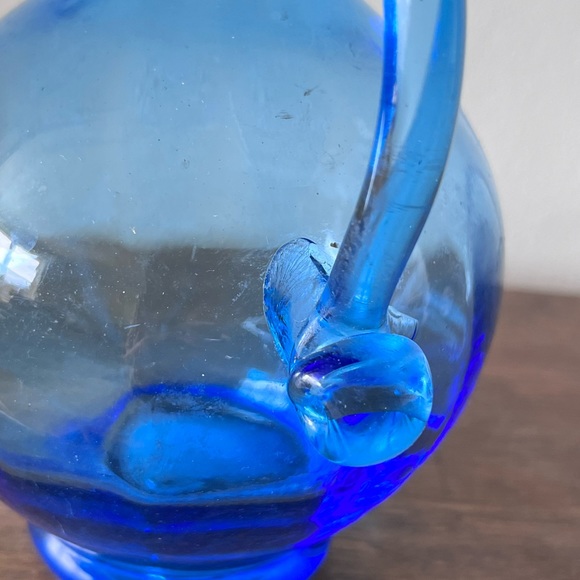 Vintage MCM Hand Blown Teal Blue Glass Pitcher 8” - Picture 4 of 7